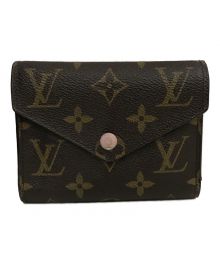 LOUIS VUITTON（ルイ ヴィトン）の古着「3つ折り財布」｜ブラウン