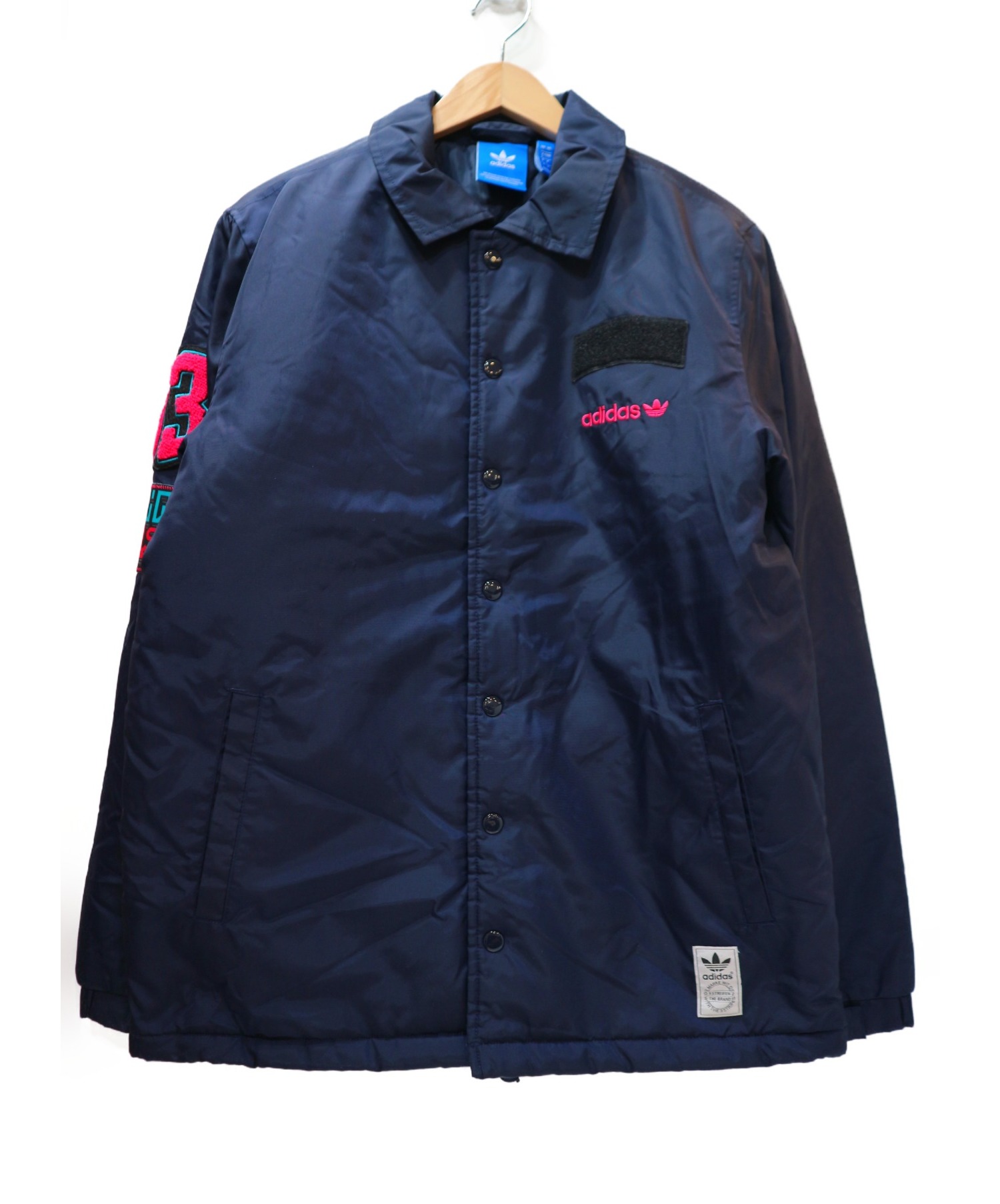 中古 古着通販 Adidas アディダス バックプリントコーチジャケット ネイビー ピンク サイズ L Seoul Coach Jacket ブランド 古着通販 トレファク公式 Trefac Fashion