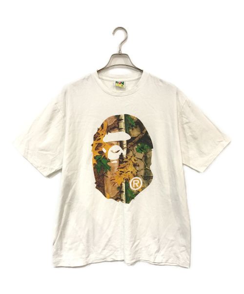 A BATHING APE（アベイシングエイプ）A BATHING APE (アベイシングエイプ) Forest Camo Big Ape Head Tee ホワイト サイズ:2XLの古着・服飾アイテム