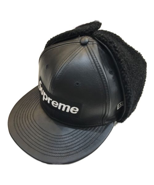 New Era（ニューエラ）New Era (ニューエラ) SUPREME (シュプリーム) キャップ ブラック サイズ:7 3/8の古着・服飾アイテム