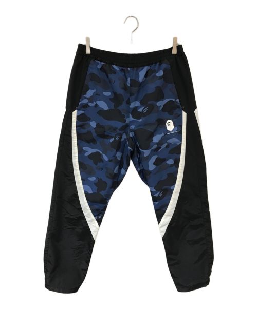 A BATHING APE（アベイシングエイプ）A BATHING APE (アベイシングエイプ) Blue camo black track pants ブルー サイズ:Lの古着・服飾アイテム