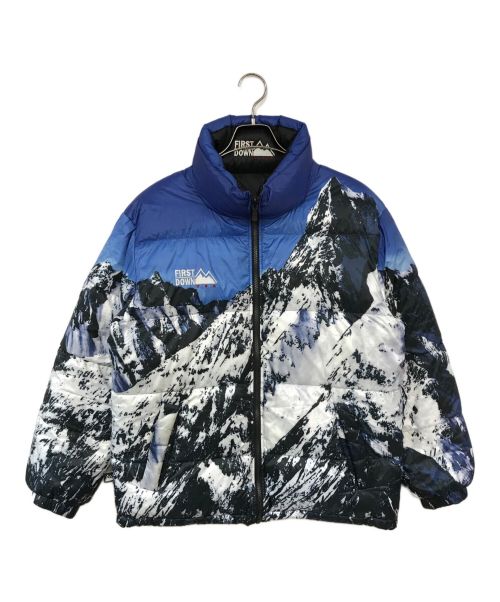 FIRST DOWN（ファーストダウン）FIRST DOWN (ファーストダウン) MOUNTAIN PRINT REVERSIBLE DOWN ブルー サイズ:MEDIUMの古着・服飾アイテム