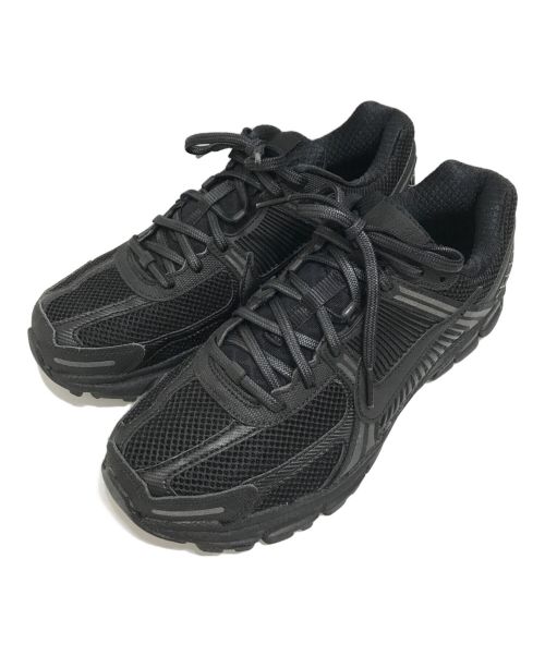 NIKE（ナイキ）NIKE (ナイキ) ZOOM VOMERO 5 BLACK/BLACK ブラック サイズ:26.5の古着・服飾アイテム