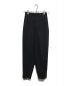 ENFOLD（エンフォルド）の古着「CENTER-PRESS egg PANTS」｜ブラック