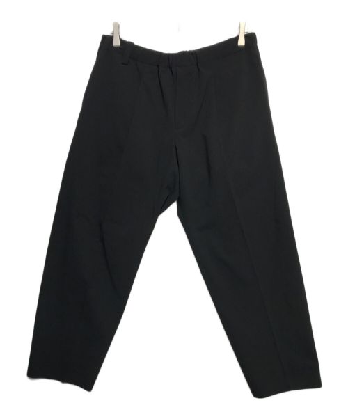 WHITE MOUNTAINEERING（ホワイトマウンテ二アニング）WHITE MOUNTAINEERING (ホワイトマウンテ二アニング) SOLOTEX STRETCHED BELTLESS DARTED PANTS ブラック サイズ:3 未使用品の古着・服飾アイテム