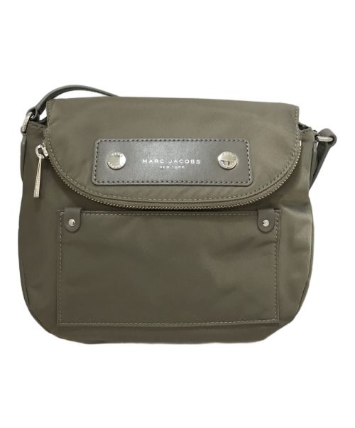 Marc by Marc Jacobs（マークバイマークジェイコブス）Marc by Marc Jacobs (マークバイマークジェイコブス) PREPPY NYLON MINI MESSENGER（プレッピー ナイロン ミニ メッセンジャー） ベージュ 未使用品の古着・服飾アイテム