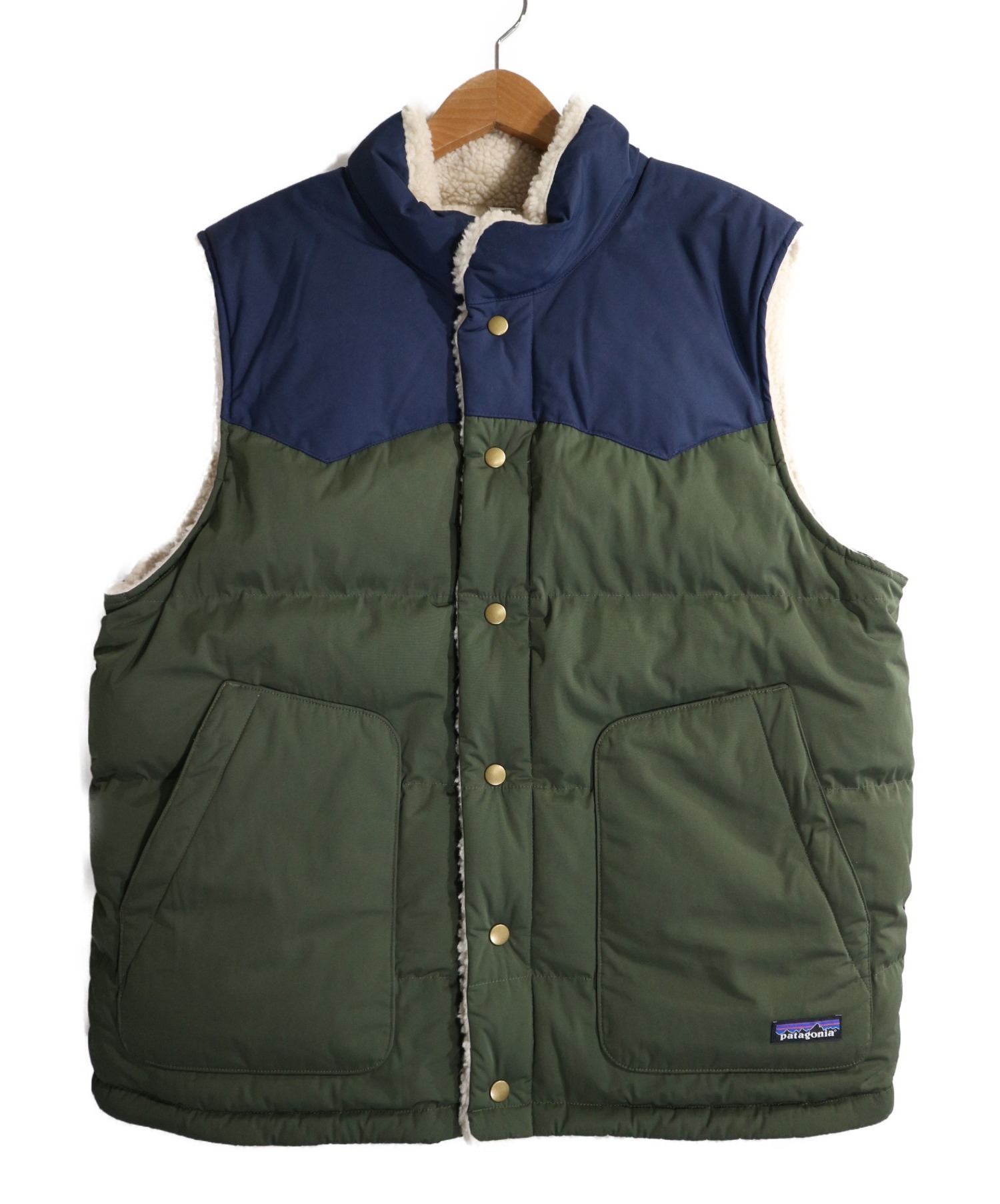 中古 古着通販 Patagonia パタゴニア リバーシブルビビーダウンベスト ベージュ グリーン サイズ L aw Reversible Bivy Down Vest ブランド 古着通販 トレファク公式 Trefac Fashion