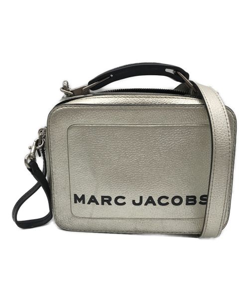 MARC JACOBS（マークジェイコブス）MARC JACOBS (マーク ジェイコブス) スクエアショルダーバッグ シルバーの古着・服飾アイテム