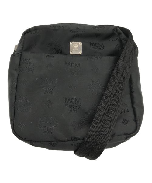 MCM（エムシーエム）MCM (エムシーエム) ナイロンショルダーバッグ ブラックの古着・服飾アイテム