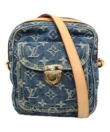 LOUIS VUITTON（ルイ ヴィトン）の古着「モノグラムデニム カメラバッグ/ショルダーバッグ」｜インディゴ