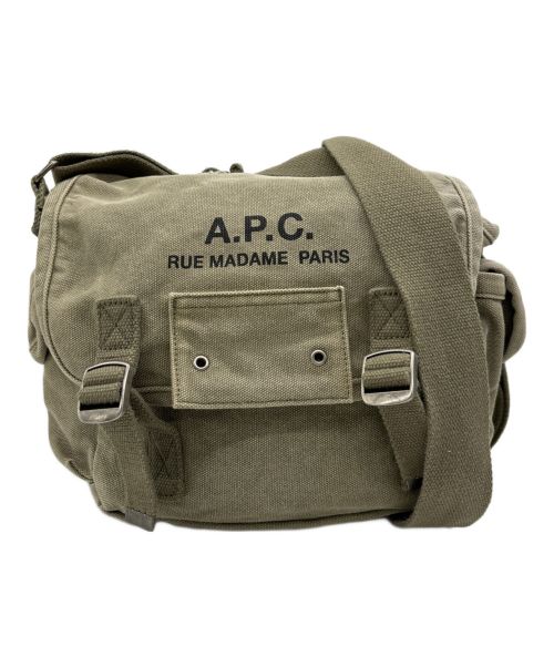 A.P.C.（アーペーセー）A.P.C. (アーペーセー) RECUPERATION  ミリタリーバッグ カーキの古着・服飾アイテム