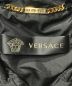 中古・古着 VERSACE (ヴェルサーチ) バックプリント ジップアップ ジャケット ロゴプリント  ブラック サイズ:38：27000円