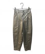 Ameriアメリ）の古着「UNDRESSED DENIM DETAIL FAKE LEATHER PANTS」｜ベージュ