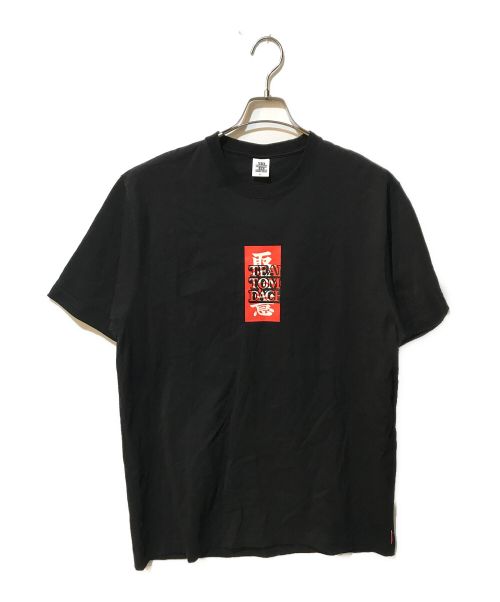 THE BLACK EYE PATCH（ブラックアイパッチ）THE BLACK EYE PATCH (ブラックアイパッチ) TEAM TOMODACHI HWC TEE ブラック サイズ:XLの古着・服飾アイテム