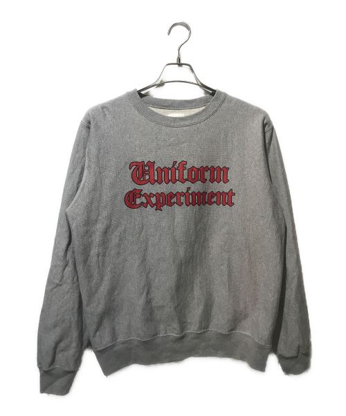 uniform experiment（ユニフォームエクスペリメント）uniform experiment (ユニフォームエクスペリメント) GOTHIC LOGO CREWNECK SWEAT グレー サイズ:Freeの古着・服飾アイテム