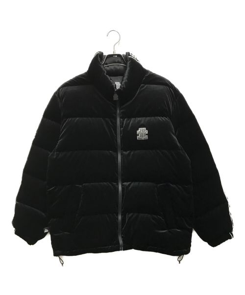 BlackEyePatch（ブラックアイパッチ）BlackEyePatch (ブラックアイパッチ) FIRST DOWN (ファーストダウン) KANJI TAPED VELOUR PUFFER JACKET ブラック サイズ:Ⅼの古着・服飾アイテム