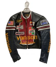 VANSON（バンソン）の古着「ノーカラーワッペンレザーライダースジャケット」｜ブラック