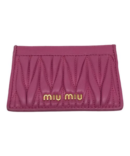 MIU MIU（ミュウミュウ）MIU MIU (ミュウミュウ) マテラッセ キルティングレザー カードケース ピンクの古着・服飾アイテム