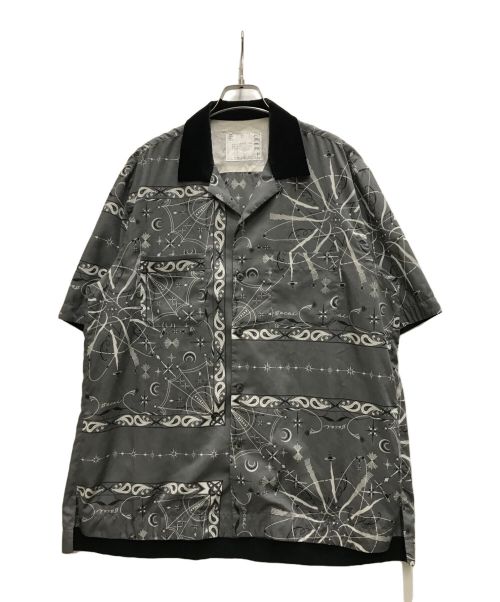 sacai（サカイ）sacai (サカイ) Dr.Woo (ドクターウー) Bandana PRINT SHIR グレー サイズ:3の古着・服飾アイテム