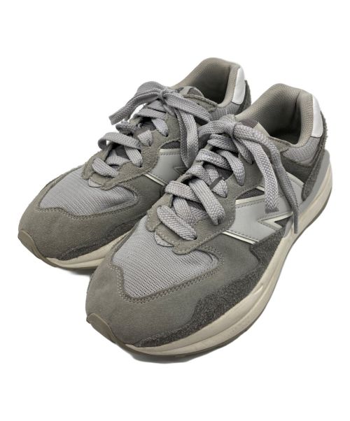 NEW BALANCE（ニューバランス）NEW BALANCE (ニューバランス) ローカットスニーカー ホワイト×グレー サイズ:US 9 1/2の古着・服飾アイテム