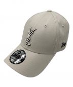 New Era×Yves Saint Laurentニューエラ×イヴサンローラン）の古着「ニューエラ YSL モノグラム キャップ」｜ホワイト