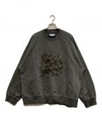 MAISON SPECIALメゾンスペシャル）の古着「Flower Embroidery Heavy-Weight Pigment Sweat Prime-Over Crew Neck Pullover」｜グレー