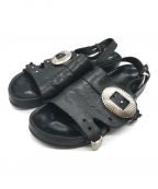 TOGA PULLA×RAY BEAMSトーガ プルラ×レイ ビームス）の古着「別注 Metal emboss sandal SP」｜ブラック