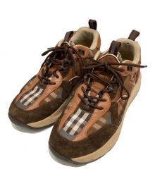 BURBERRY（バーバリー）の古着「ロゴプリントスニーカー」｜ブラウン