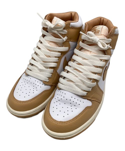 NIKE（ナイキ）NIKE (ナイキ) WMNS AIR JORDAN 1 HIGH OG ホワイト×ベージュ サイズ:23.5の古着・服飾アイテム