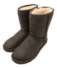 UGG（アグ）の古着「CLASSIC SHORT LEATHER / ムートンブーツ」｜ブラウン