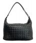 BOTTEGA VENETA (ボッテガベネタ) Intrechiato Hobo bag/イントレチャートワンショルダーバッグ ブラック：78000円