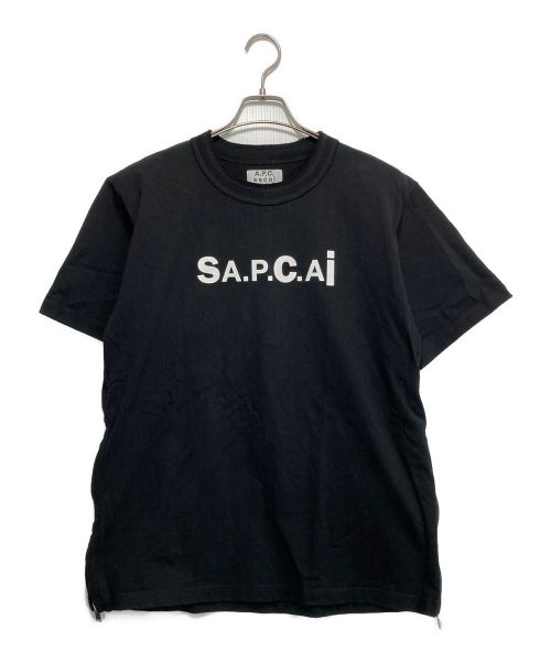 A.P.C.（アーペーセー）A.P.C. (アーペーセー) sacai (サカイ) SIDE ZIP LOGO TEE ブラック サイズ:Lの古着・服飾アイテム