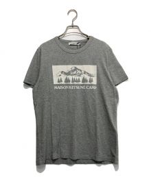 maison kitsune（メゾンキツネ）の古着「MOUNTAIN CAMP CLASSIC TEE-SHIRT」｜グレー