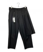 s'yteサイト）の古着「T/W GABARDINE LEFT SIDE PLEAT PANTS」｜ブラック