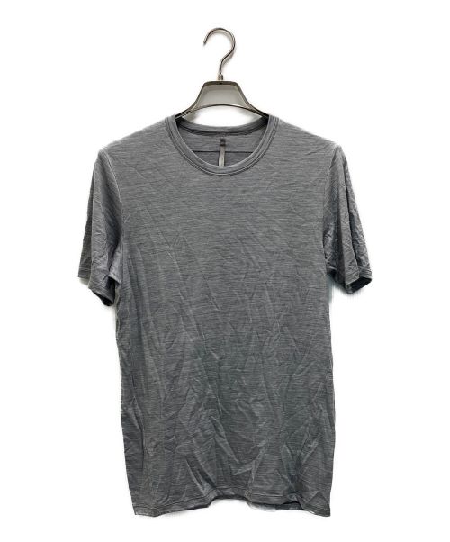 ARC'TERYX VEILANCE（アークテリクス ヴェイランス）ARC'TERYX VEILANCE (アークテリクス ヴェイランス) FRAME SS SHIRT グレー サイズ:XSの古着・服飾アイテム