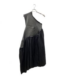 ISSEY MIYAKE（イッセイミヤケ）の古着「Black Winding Solid Midi Dress」｜ブラック