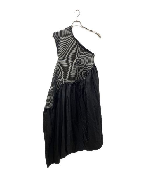 ISSEY MIYAKE（イッセイミヤケ）ISSEY MIYAKE (イッセイミヤケ) Black Winding Solid Midi Dress ブラック サイズ:2 未使用品の古着・服飾アイテム