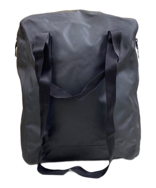 ARC'TERYX VEILANCE（アークテリクス ヴェイランス）ARC'TERYX VEILANCE (アークテリクス ヴェイランス) Seque TOTE トートバッグ ブラック サイズ:OneSizeの古着・服飾アイテム