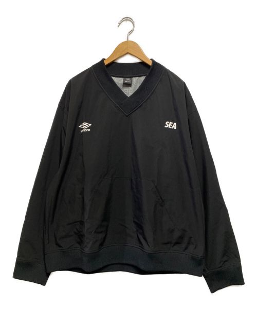 WIND AND SEA（ウィンド アンド シー）WIND AND SEA (ウィンダンシー) UMBRO (アンブロ) Pullover Nylon V Neck ブラック サイズ:Lの古着・服飾アイテム