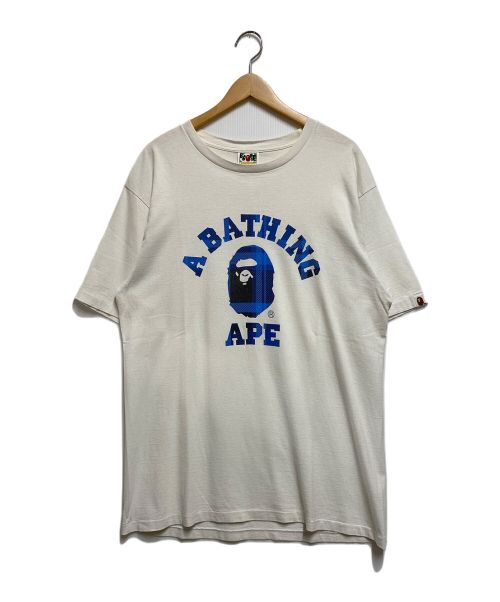 A BATHING APE（アベイシングエイプ）A BATHING APE (アベイシングエイプ) ロゴプリントTシャツ ホワイト サイズ:XLの古着・服飾アイテム