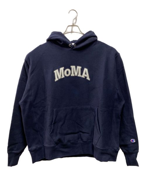 Champion REVERSE WEAVE（チャンピオンリバースウィーブ）Champion REVERSE WEAVE (チャンピオンリバースウィーブ) MoMA (モマ) プルオーバーパーカー ネイビー サイズ:Lの古着・服飾アイテム