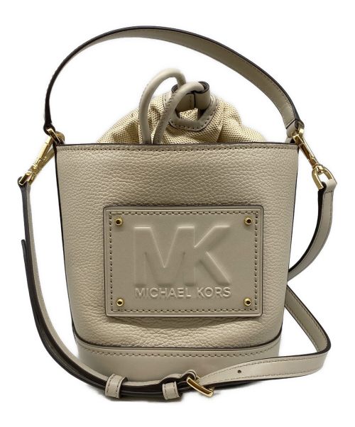 MICHAEL KORS（マイケルコース）MICHAEL KORS (マイケルコース) KIMBERストリングバケットショルダー アイボリーの古着・服飾アイテム