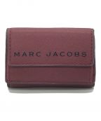 MARC JACOBSマークジェイコブス）の古着「コンパクトウォレット」｜ボルドー