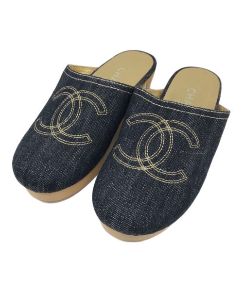 CHANEL（シャネル）CHANEL (シャネル) ココマークサボサンダル CHANEL シャネル ミュール イタリア製 デニム denim indigo インディゴ インディゴ サイズ:22cmの古着・服飾アイテム