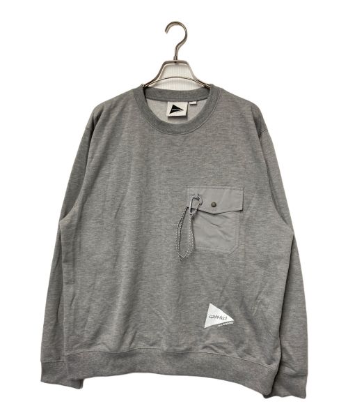 GRAMICCI（グラミチ）POCKET SWEAT SHIRT ポケットスウェットシャツ GRAMICCI グラミチ and wander アンドワンダー gray グレー 574-4184415 カラビナ付ポケット ロゴ GUJ4-S3004の古着・服飾アイテム