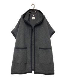 BURBERRY（バーバリー）の古着「Carla Logo Hooded Wool Blend Cape In Charcoal ロゴフーデッドウールブレンドケープ カシミヤ混 BURBERRY バーバリー ポンチョ 8042076」｜グレー