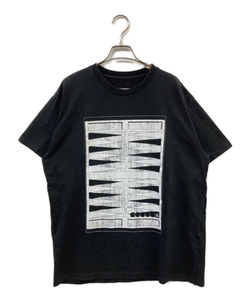 MM6 Maison Margiela（エムエムシックス メゾンマルジェラ）MM6 Maison Margiela (エムエムシックス メゾンマルジェラ) BACKGAMMON PRINTED TEE ブラック サイズ:Ｓの古着・服飾アイテム