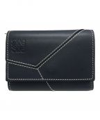 LOEWEロエベ）の古着「PUZZLE STITCHES SMALL VERTICAL」｜ネイビー（オーシャン）