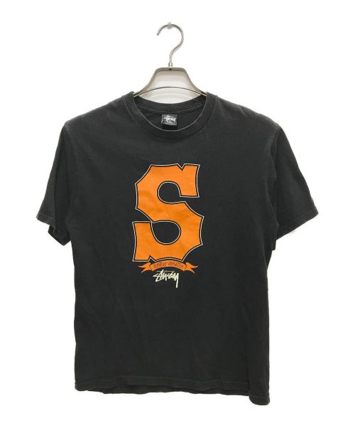 stussy（ステューシー）stussy (ステューシー) プリントTシャツ ブラック サイズ:Sの古着・服飾アイテム