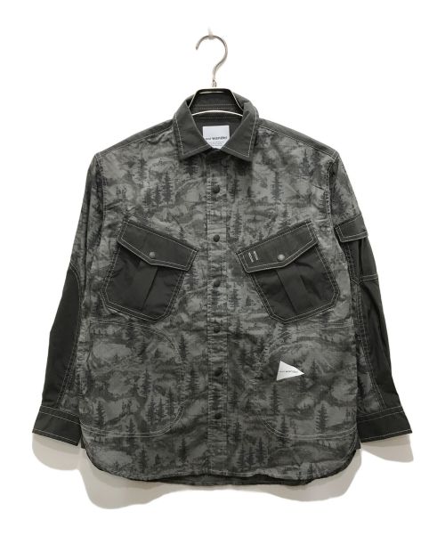 and wander（アンドワンダー）and wander (アンドワンダー) in the Mountain printed shirt チャコールグレー サイズ:WSの古着・服飾アイテム